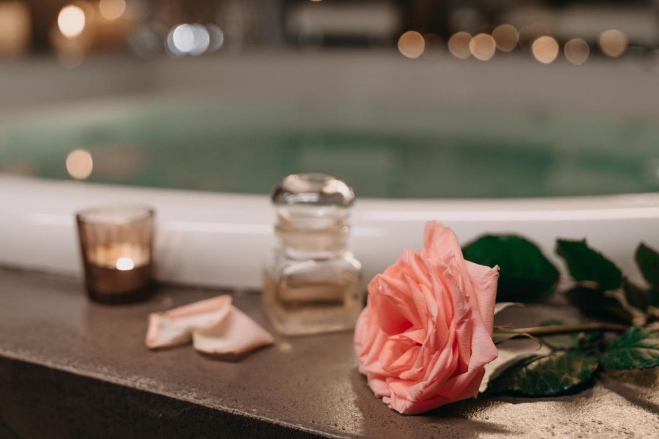 Absolutum Wellness Hotel Прага Экстерьер фото